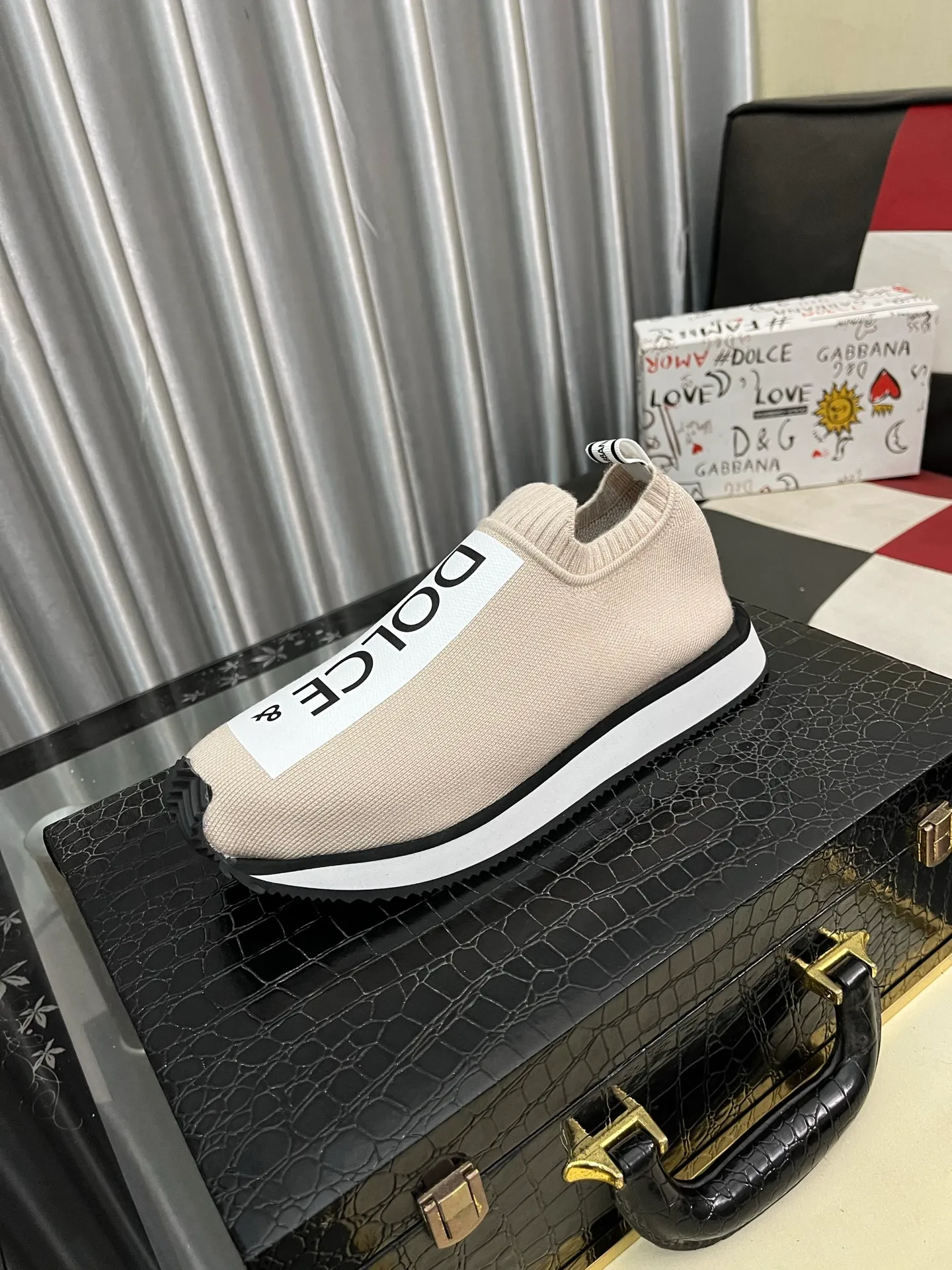 Men's men's shoes 💰420⌚️⌚️【DG～】couple casual shoes 2025z cabinet sales simultaneously 🔶Size: 35-46#️⃣ 🔷8 colors🔜The upper is made of multi-material splicing➕Mesh lining, comfortable and breathable, sole: original comfortable and wear-resistant outsole, ⚠️real thing📱photographed🎬real thing is better📢📢📢